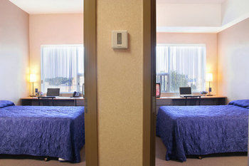 Residence & Conference Centre - Ottawa West Bagian luar foto